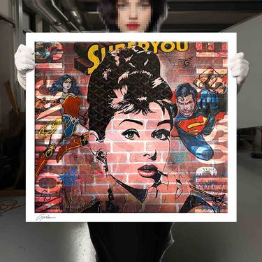 Audrey Wonder Woman - Paper -  Limited Edition thumb