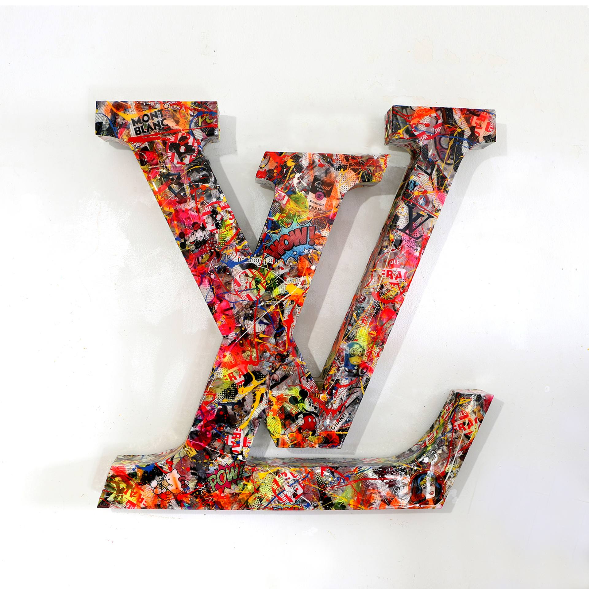 Louis Vuitton logo sculpture takes shape for the new Miami