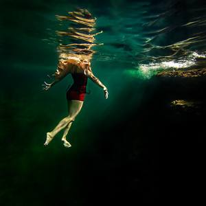 Collection CREATING DANCE UNDERWATER