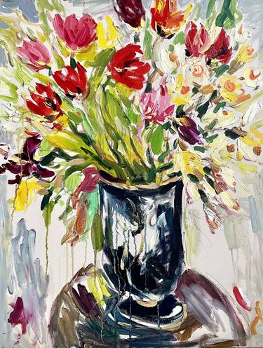 Tulips in a vase. thumb