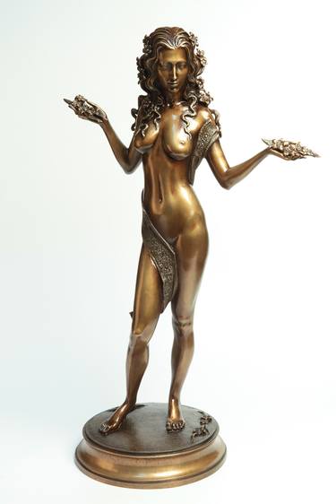 Original Figurative Women Sculpture by Volodymyr Mykytenko