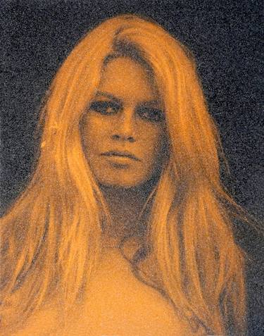 Brigitte Bardot-Orange thumb
