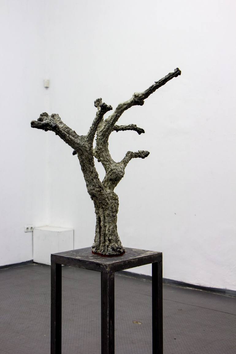 tree 2, H67x67x61cm, cast iron, 2019 - Print