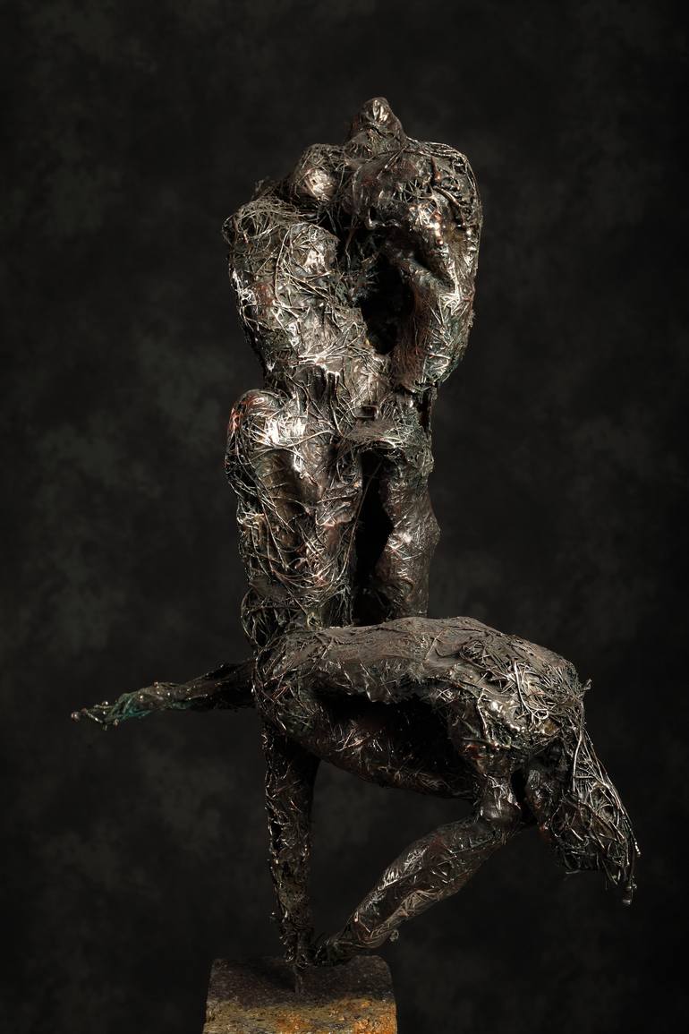 Original Figurative Body Sculpture by Roberto Renai