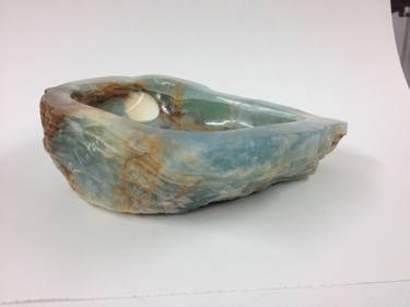 onyx bowl with a dot thumb