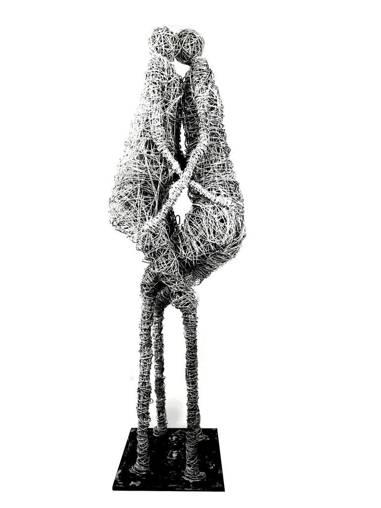 Original Figurative Love Sculpture by David Sànchez Leòn