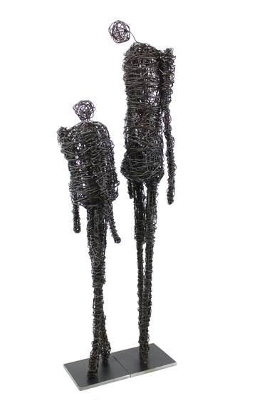 Original Figurative Family Sculpture by David Sànchez Leòn