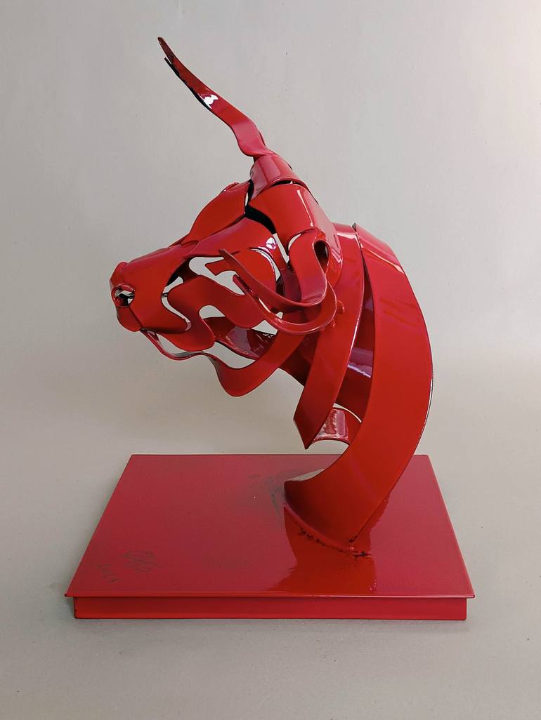 Original Figurative Animal Sculpture by Thomas Otto