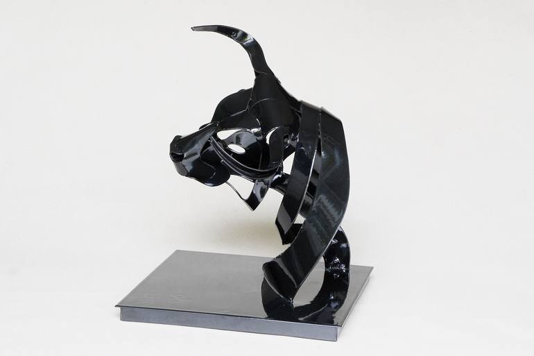 Original Modern Animal Sculpture by Thomas Otto