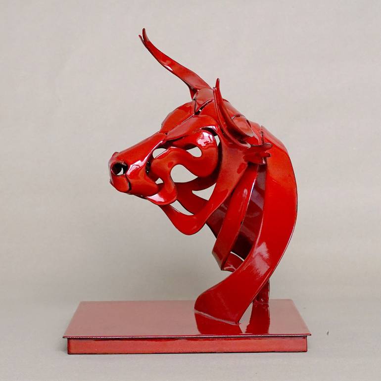 Original Figurative Animal Sculpture by Thomas Otto