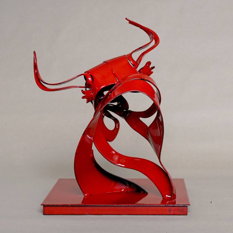 Original Figurative Animal Sculpture by Thomas Otto