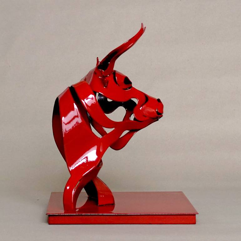 Original Figurative Animal Sculpture by Thomas Otto