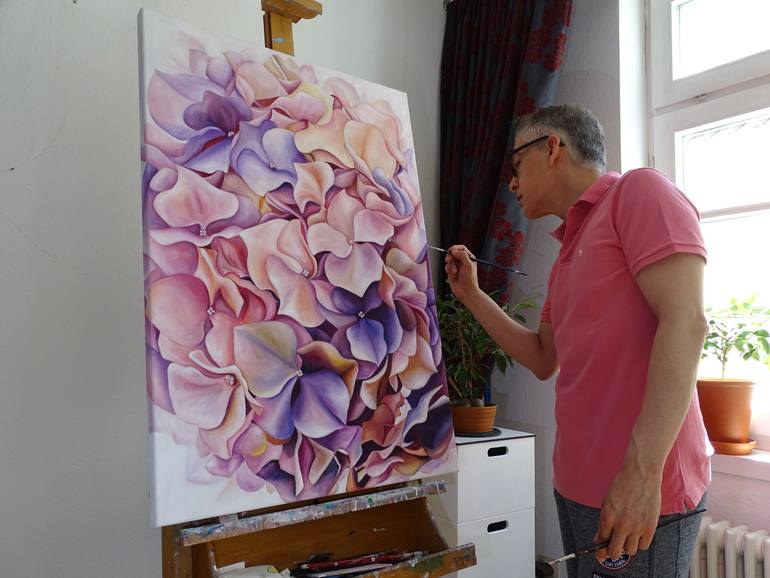 Original Figurative Floral Painting by Filiberto Montesinos Castañon