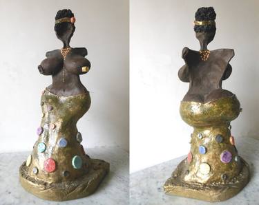 Black woman. From "The Ladies with the golden nipple" - La nera. Da "Le Signore dal capezzolo d'oro" thumb
