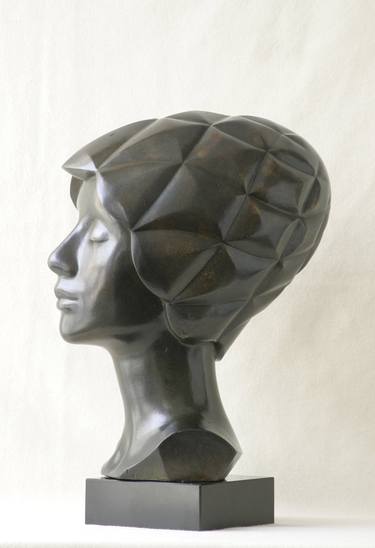 Original Women Sculpture by Marina Radius