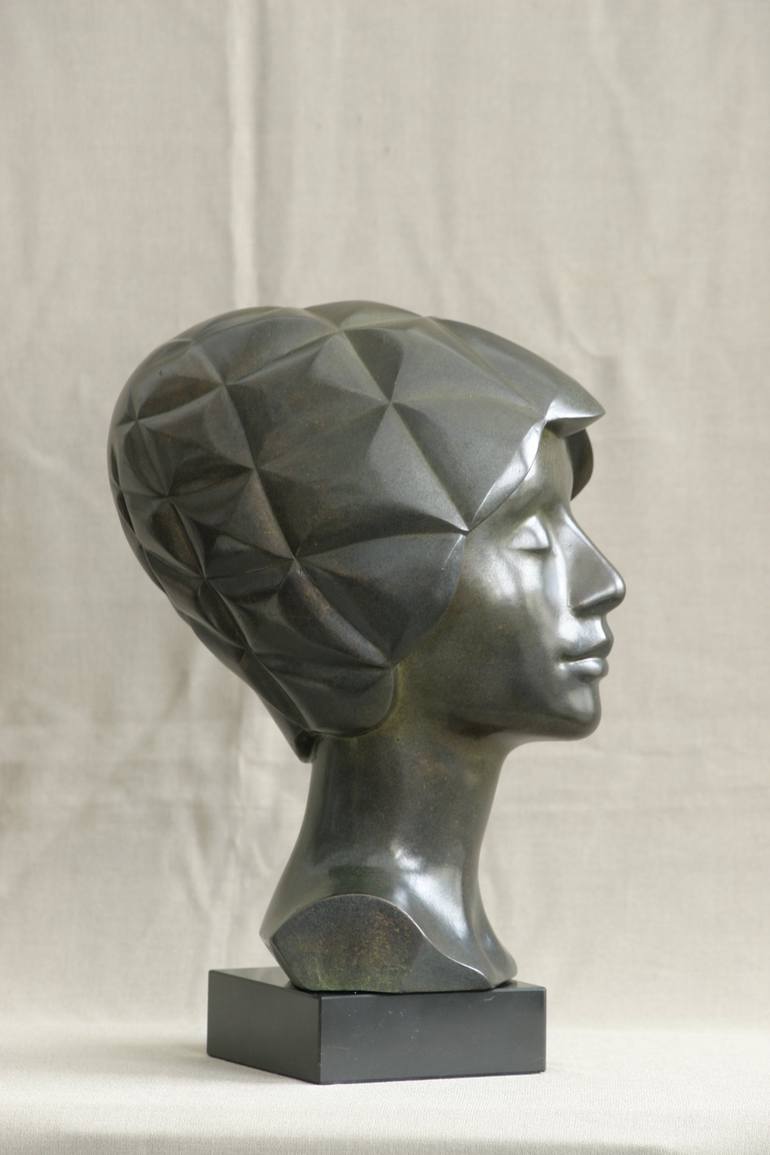 Original Art Deco Women Sculpture by Marina Radius