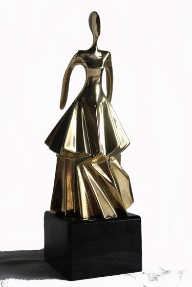 Original Figurative Women Sculpture by Zhivko Sedlarski