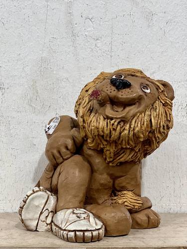 Secondhand Store Portraits 5 - Lion with cigar thumb
