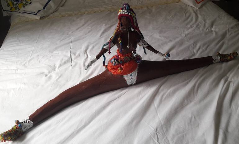 Original Contemporary Women Sculpture by Guerry Christiane