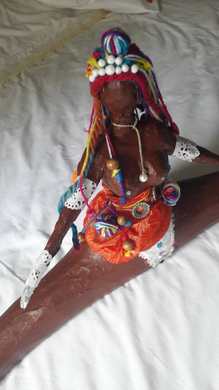 Original Contemporary Women Sculpture by Guerry Christiane