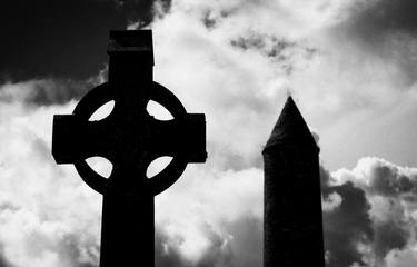 irish round tower and celtic cross thumb