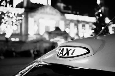 taxi outside belfast city hall illuminated thumb