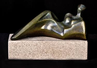 Original Abstract Women Sculpture by HILDE DEBRUYNE
