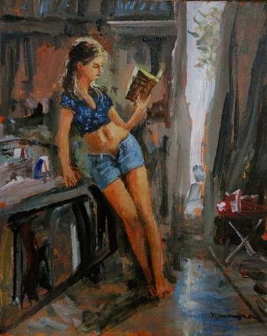 Girl reading thumb