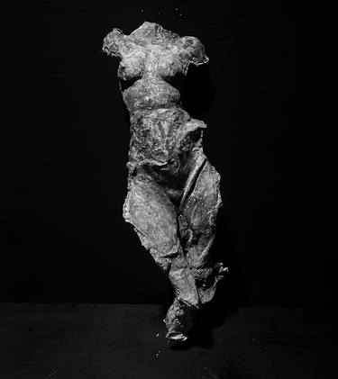 Original Women Sculpture by Zura Bushurishvili
