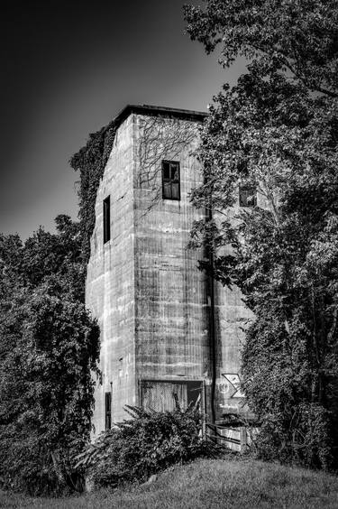 Mont Station Grain Elevator - Glen Carbon, Illinois thumb