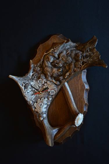 Wolf and Wild Boar. Antler clock. thumb