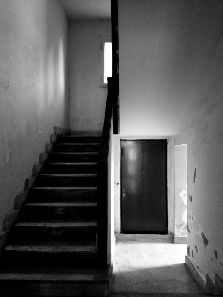Original Architecture Photography by Alessandro Nesci | Documentary Art on Paper | Human condition - Photography, black and white digital photo on pap