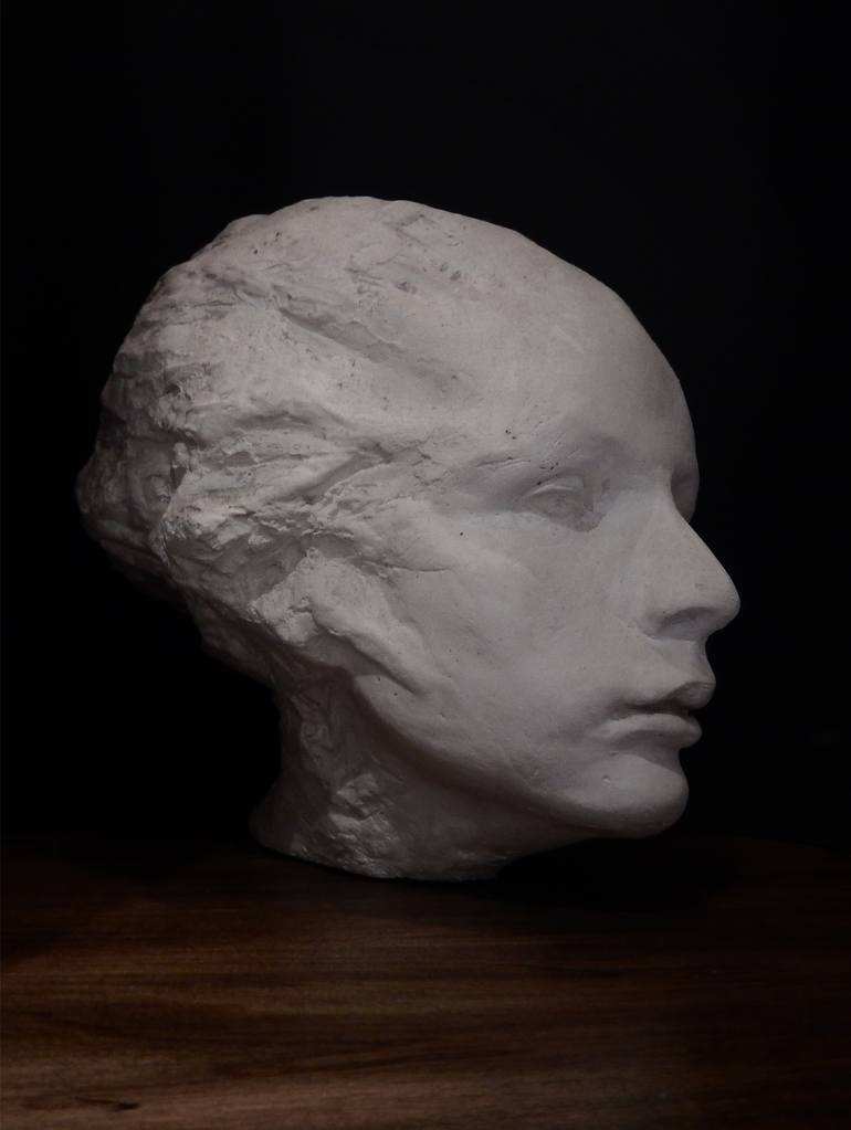 Original Figurative Women Sculpture by Angelo Massimo Nostro