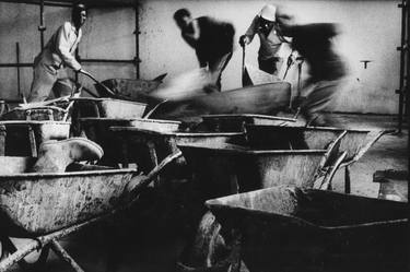 Workers with Wheelbarrows, Grahamstown, South Africa 1992 thumb