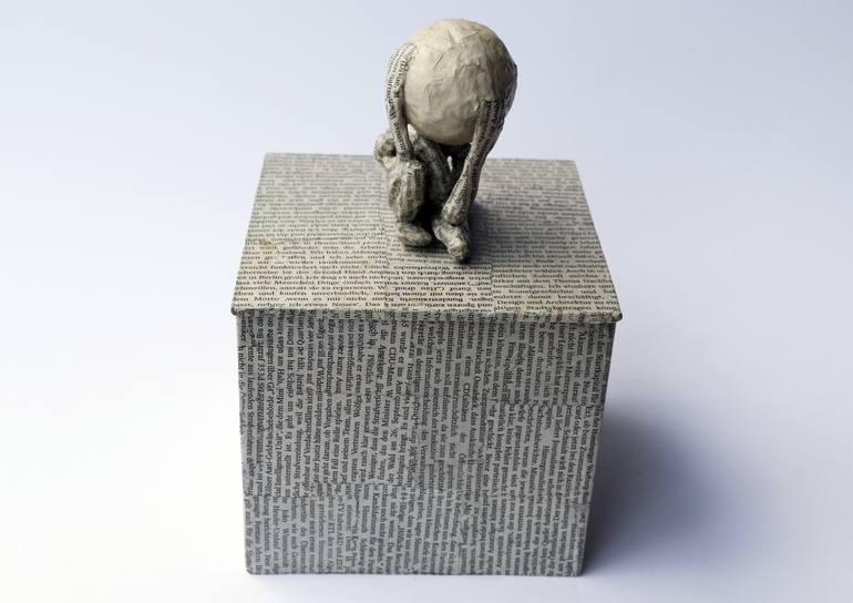 Original Figurative Men Sculpture by Violeta Vollmer