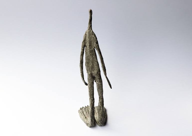 Original Figurative Men Sculpture by Violeta Vollmer