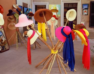 Women's hats store in France thumb