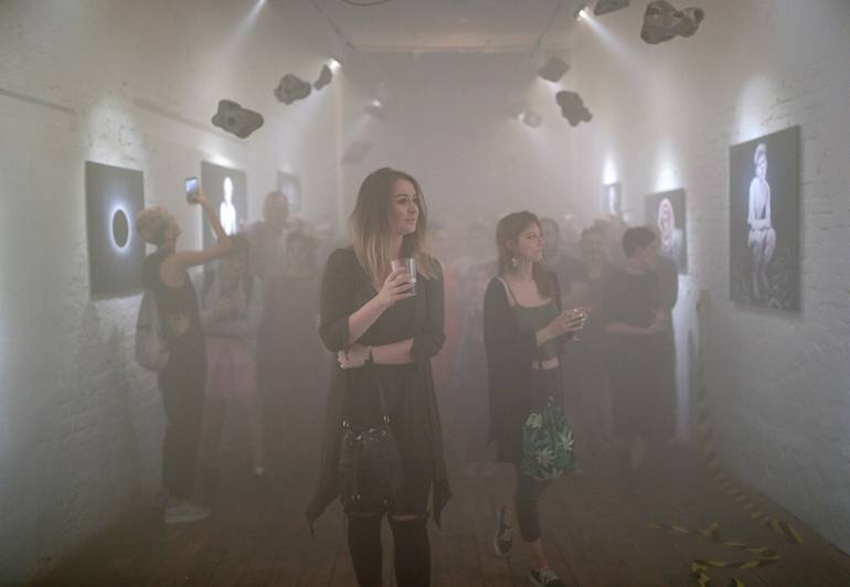 Original Realism People Painting by Maciej Rauch