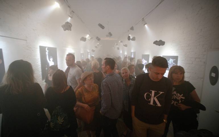 Original Realism People Painting by Maciej Rauch