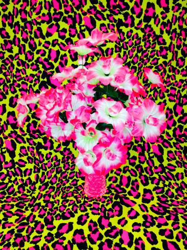 “Can you dig it?/ A Chromatic Series Of Floral Arrangements” (Leopard) thumb