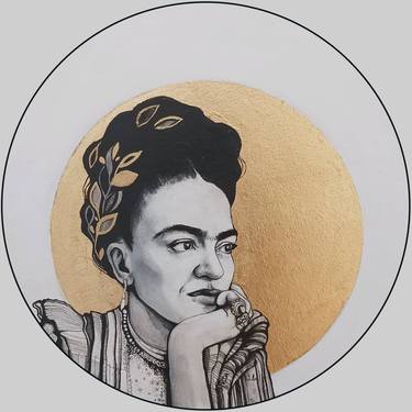 Black & white portrait of Frida thumb