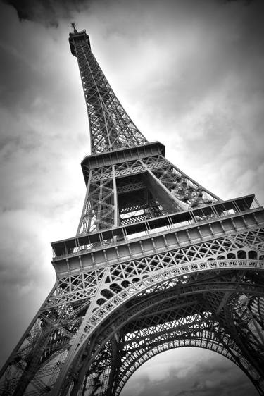 Eiffel Tower DYNAMIC thumb