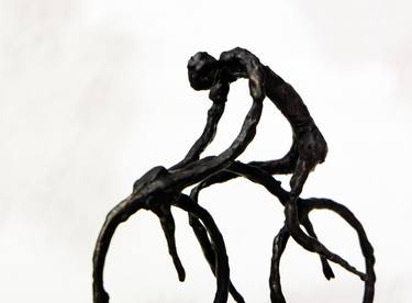 CYCLISTE - sculpture technique mixte expressionniste thumb