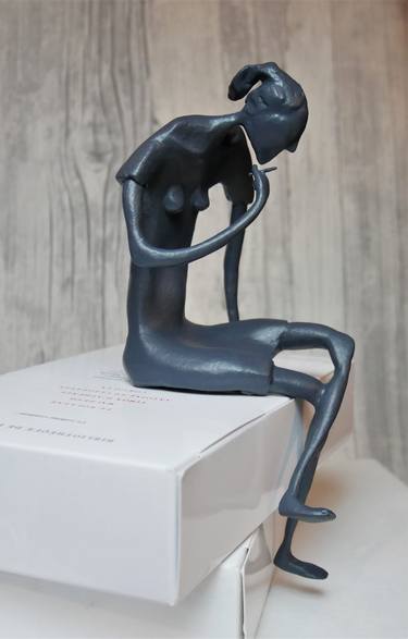 Original Figurative People Sculpture by Lionel Le Jeune
