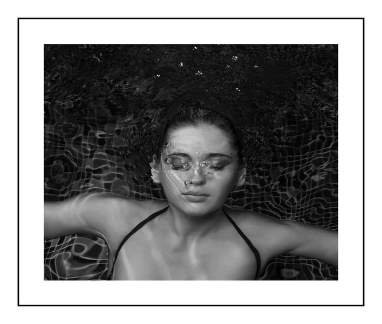 Original Minimalism Fashion Photography by Maya Almeida