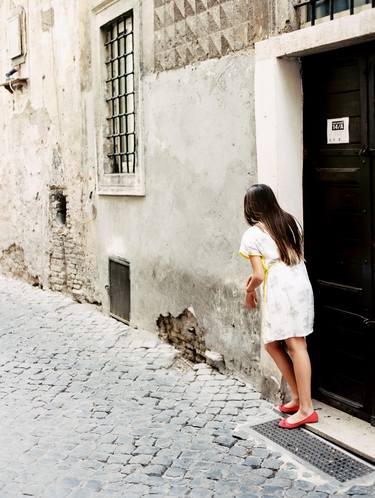 Hide and Seek - In the Alleys of Rome thumb