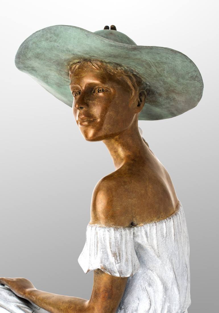 Original Figurative Women Sculpture by Alain Choisnet