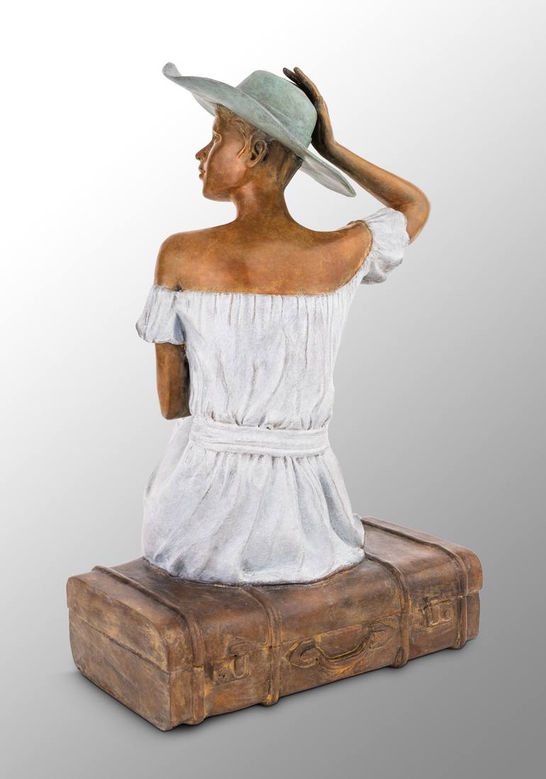 Original Figurative Women Sculpture by Alain Choisnet