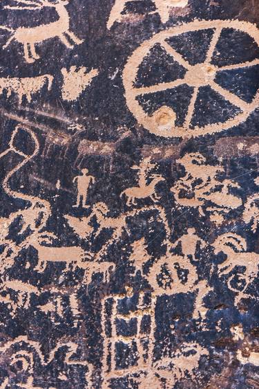 Petroglyphs, V thumb