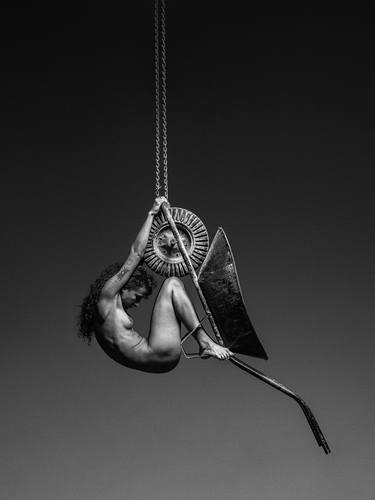 Pendulum II. - Art Nude Photo thumb